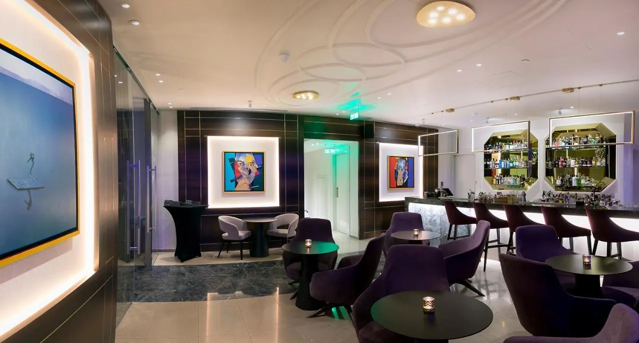 Radisson Blu Hotel, Larnaca